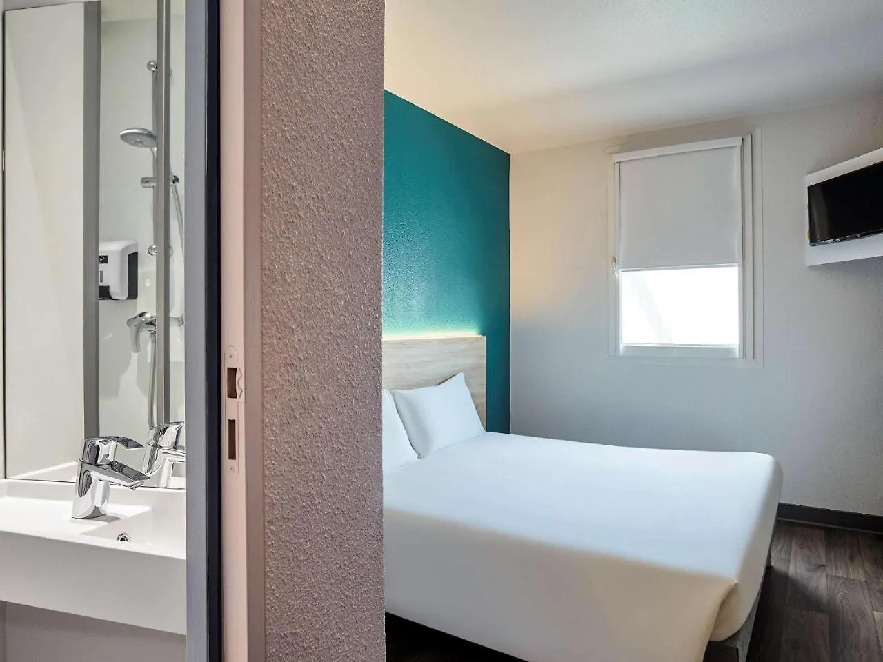 Hotelf1 Lyon Gerland Venissieux Hotel